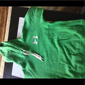 Under armour sweatshirt